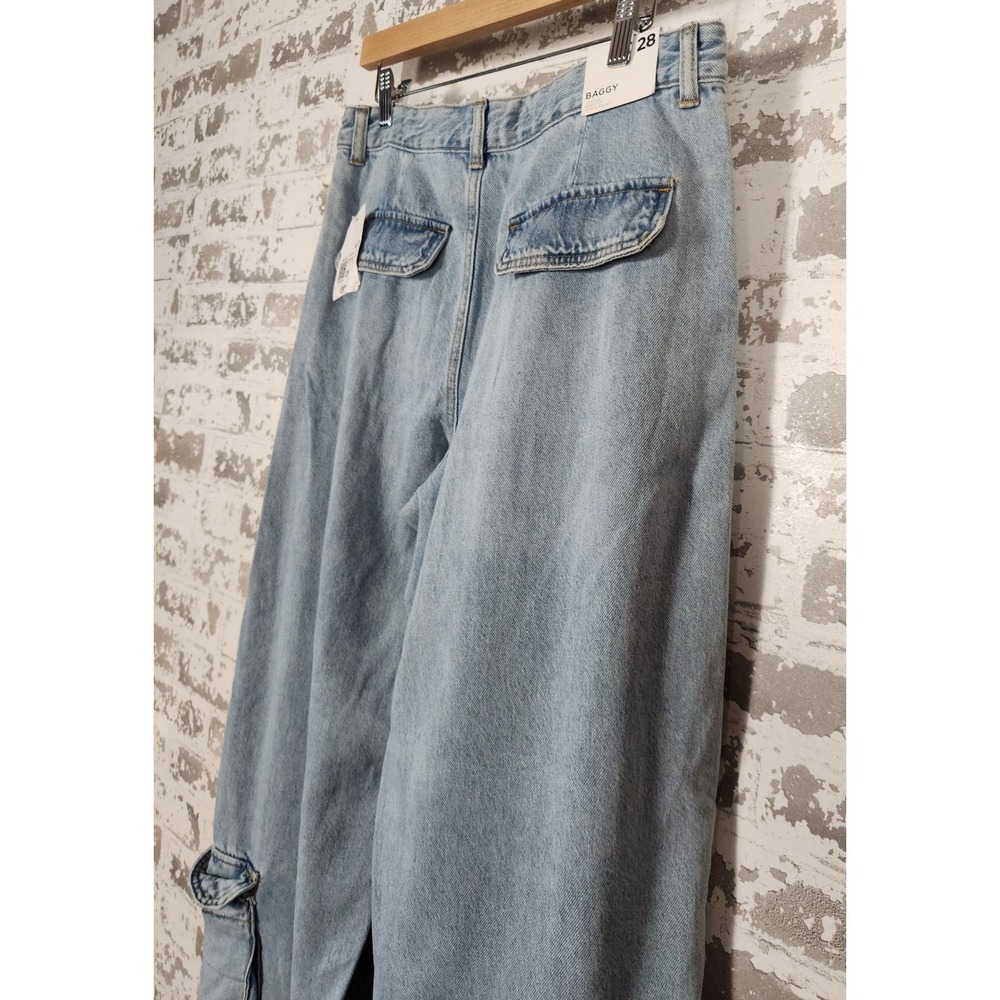 Forever 21 Baggy Cargo Jeans Women's Size 28 Light Denim Pockets Wide Leg Y2k - Picture 11 of 16
